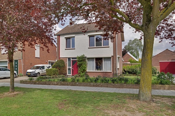 Onder bod: Vrijstaand wonen in het centrum van Zevenaar!!